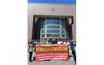 FESDER Kadrosu ve gönüllüleriyle Yazar Ahmet Arıkan'ın 'Zavallı Kemalist' yazısıyla ilgili açılan 5816 davasına, FESDER Kadrosu gönüllüleri ve avukatlarımızla katılım sağladık. FESDER Misyonu gereği 5816 davalarına müdahil olma, müdaafa etme, verilen keyfi cezaları bozmak üzere üst mahkemelere iti