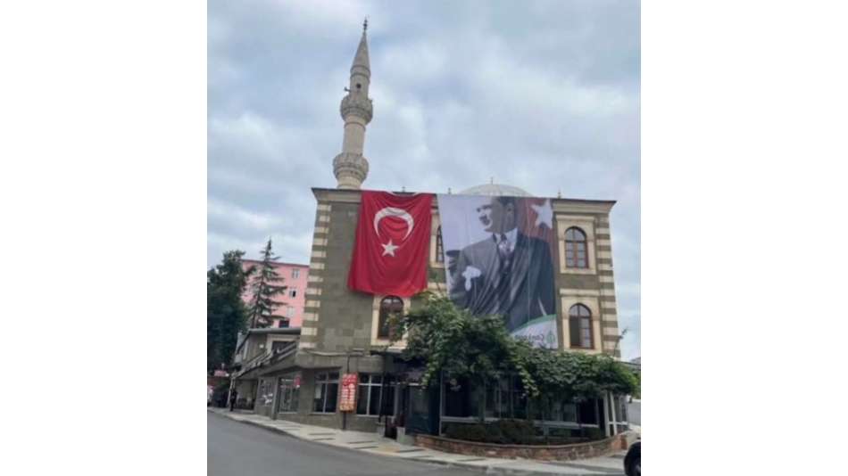 Kemalist ideoloji bir skandala daha imza attı.!